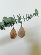 Load image into Gallery viewer, Stars, Sun &amp; Moon Earrings (natural)