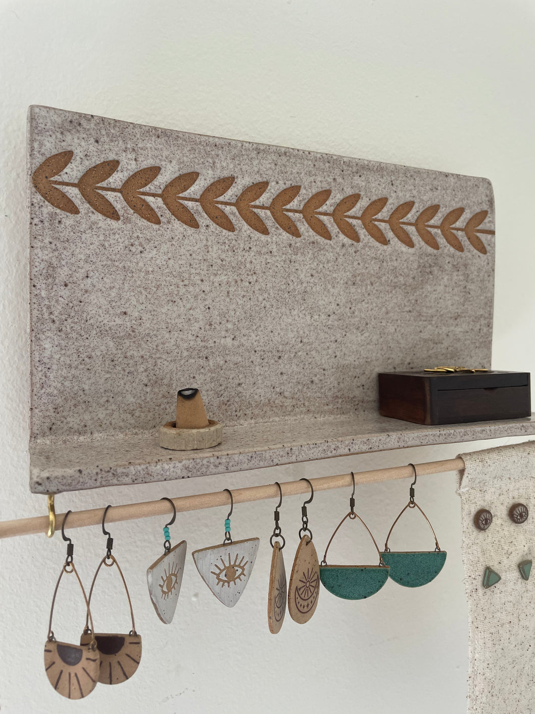 LARGE Laurel Jewelry Display